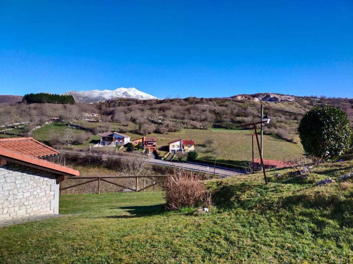 Casa Rural La Yaya Ortiguero ภายนอก รูปภาพ